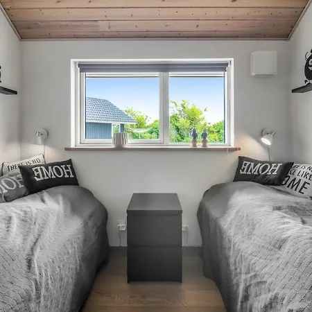 Steen - 800m From The Sea By Interhome Feriehus *