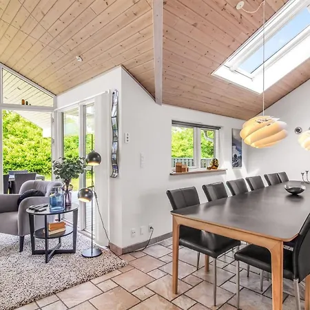 Steen - 800m From The Sea By Interhome *